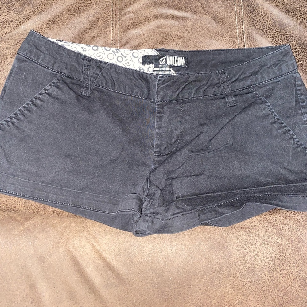 Volcom shorts